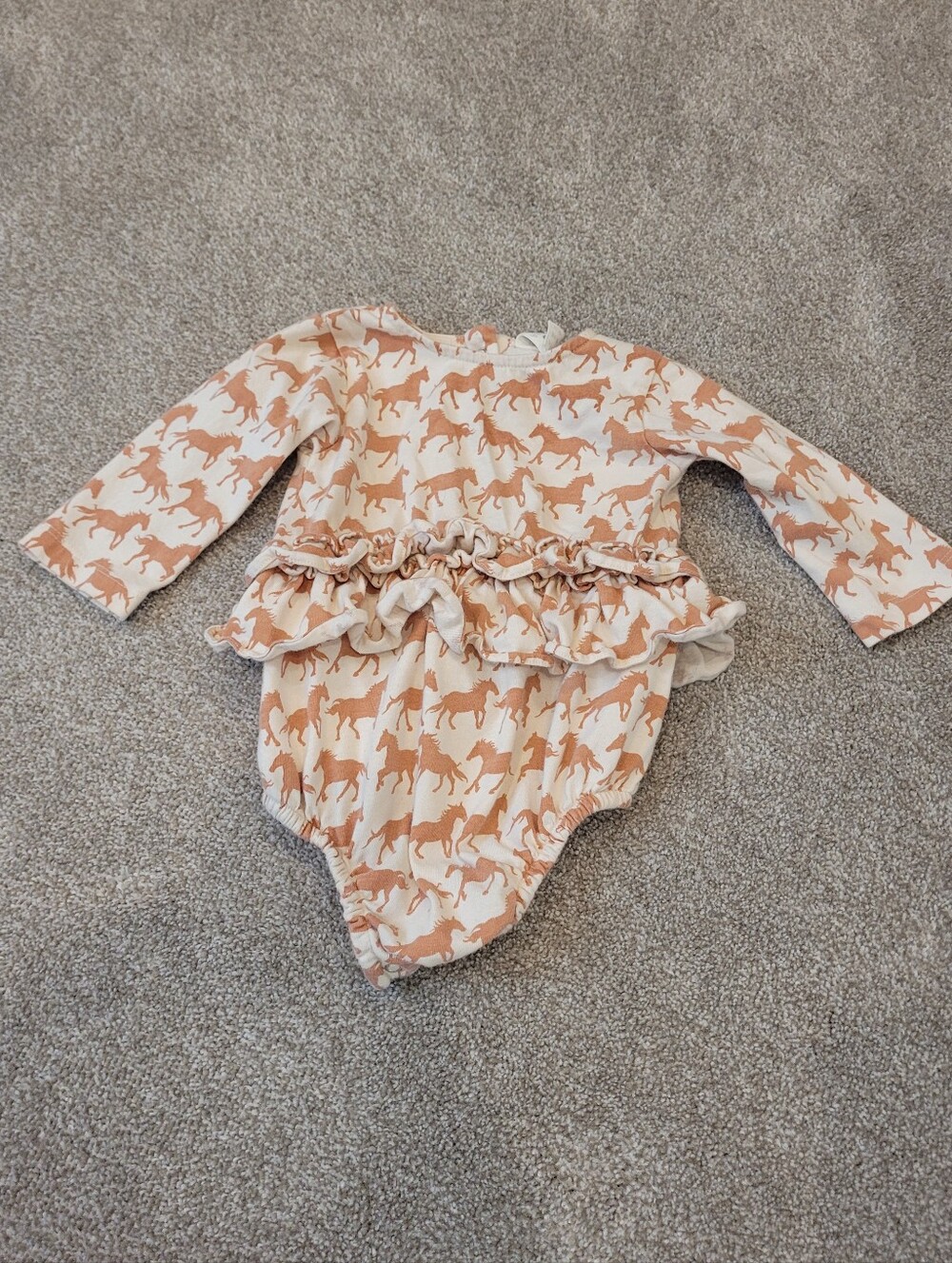 Kate Quinn Bamboo Horse Print Long Sleeve Ruffle Outfit Size 6-12 Months